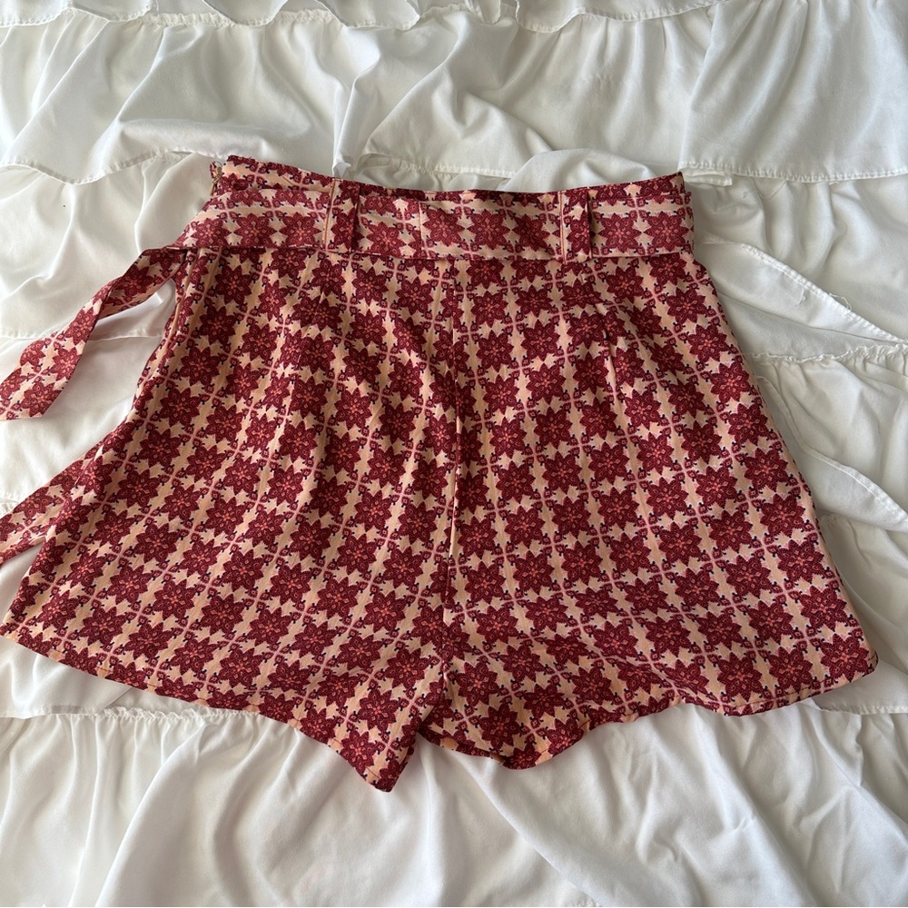 Boho Pattern Shorts With Belt - Picture 2 of 3